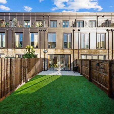 Villa Amazing New Built Townhouse With Garden In London Hendon Exterior foto